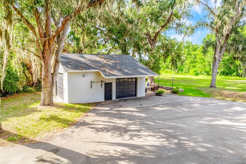 For Sale: $1,300,000 (5 beds, 3 baths, 3352 Square Feet)