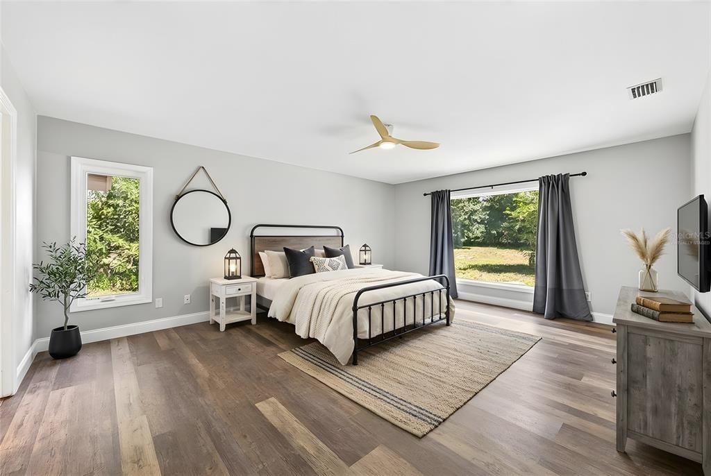 For Sale: $1,300,000 (5 beds, 3 baths, 3352 Square Feet)
