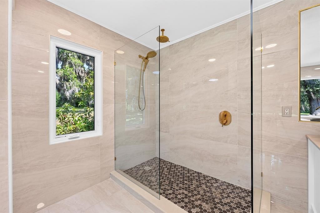 For Sale: $1,300,000 (5 beds, 3 baths, 3352 Square Feet)