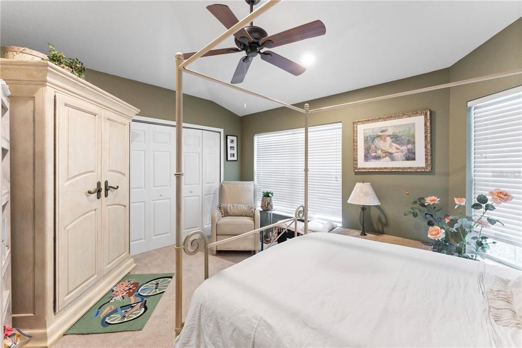 For Sale: $525,000 (3 beds, 2 baths, 1898 Square Feet)