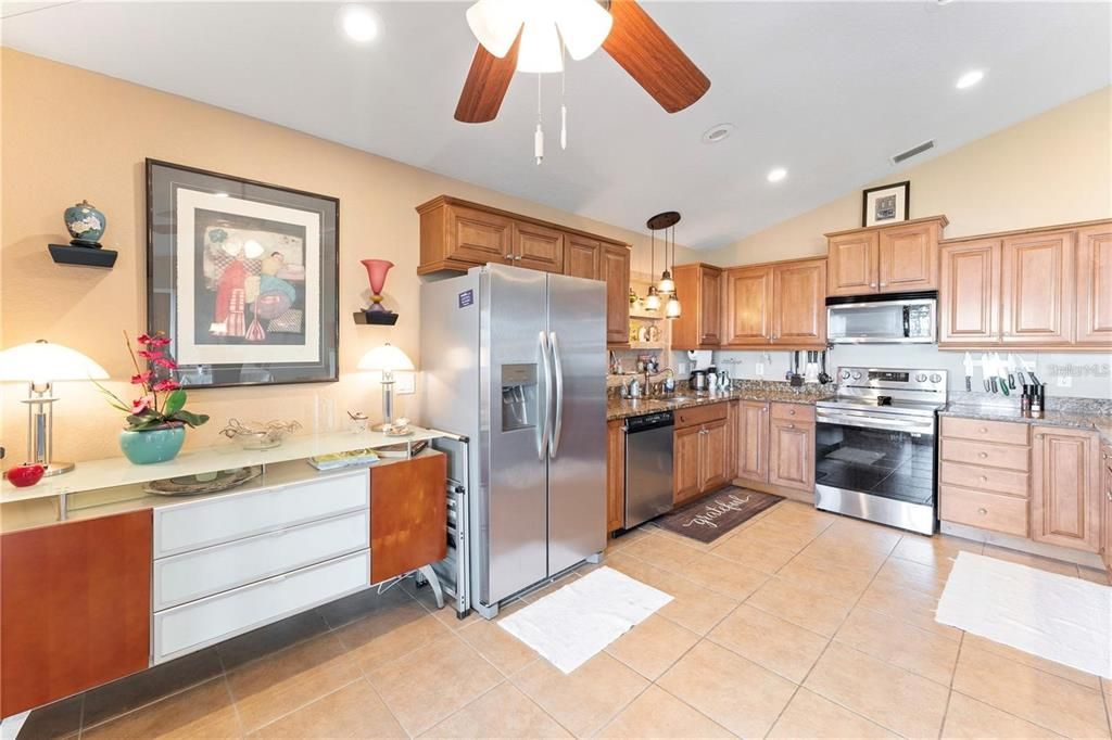 For Sale: $525,000 (3 beds, 2 baths, 1898 Square Feet)