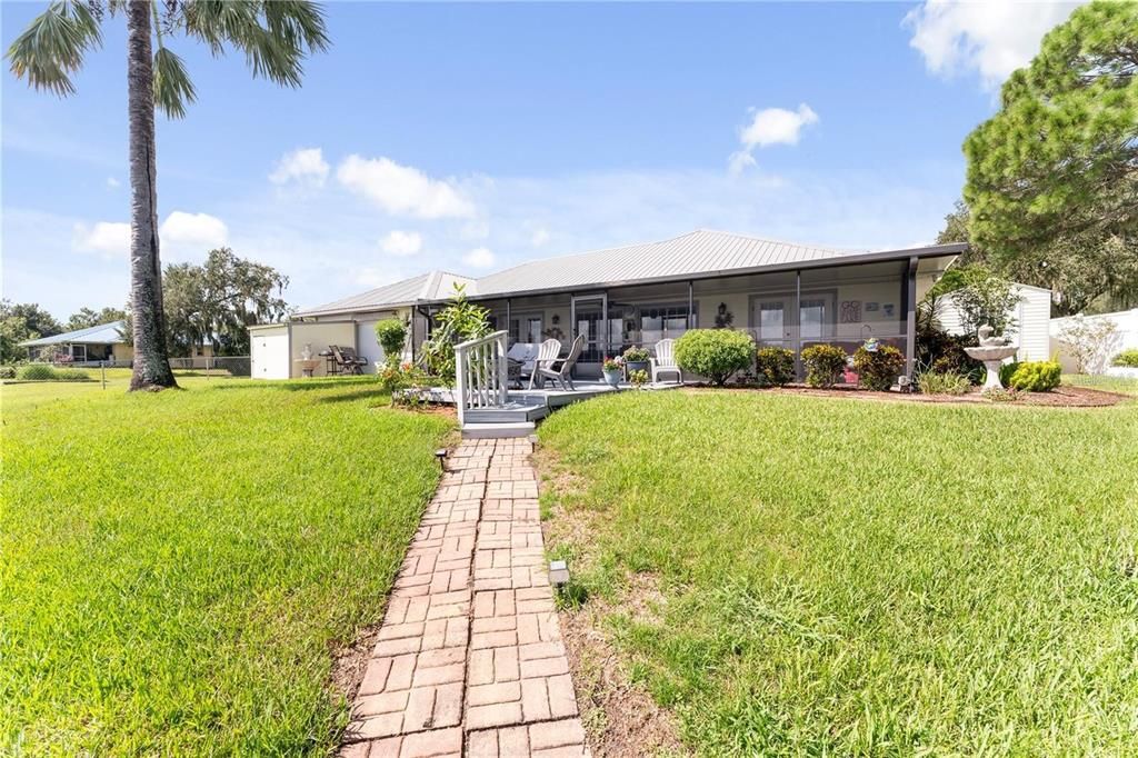 For Sale: $525,000 (3 beds, 2 baths, 1898 Square Feet)