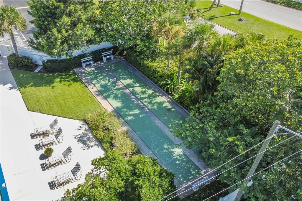 For Sale: $154,000 (1 beds, 1 baths, 806 Square Feet)