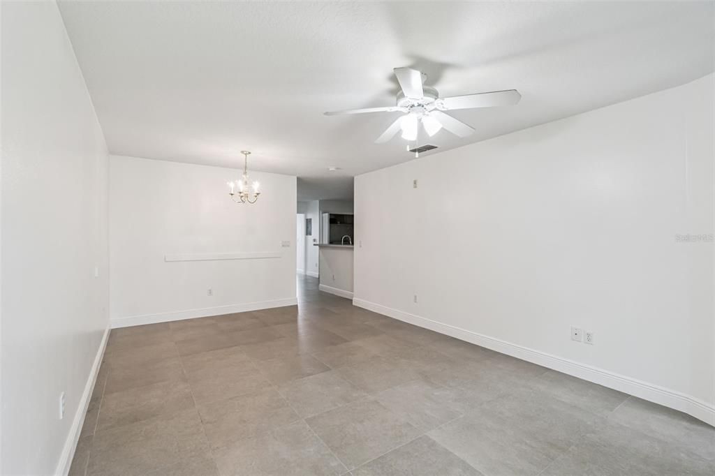 For Rent: $1,895 (3 beds, 2 baths, 1222 Square Feet)