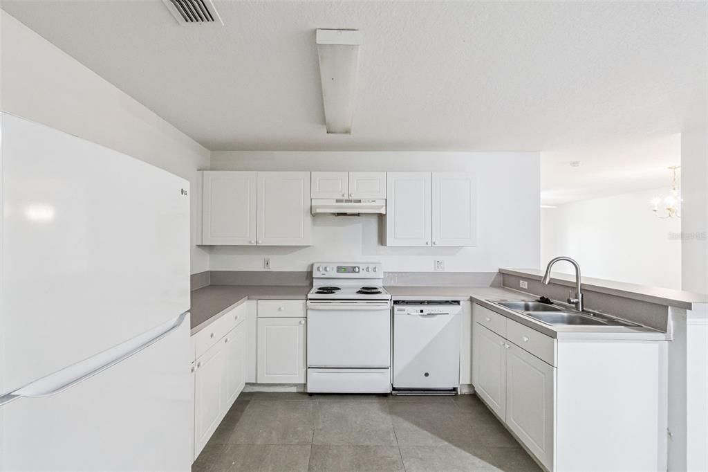 For Rent: $1,895 (3 beds, 2 baths, 1222 Square Feet)