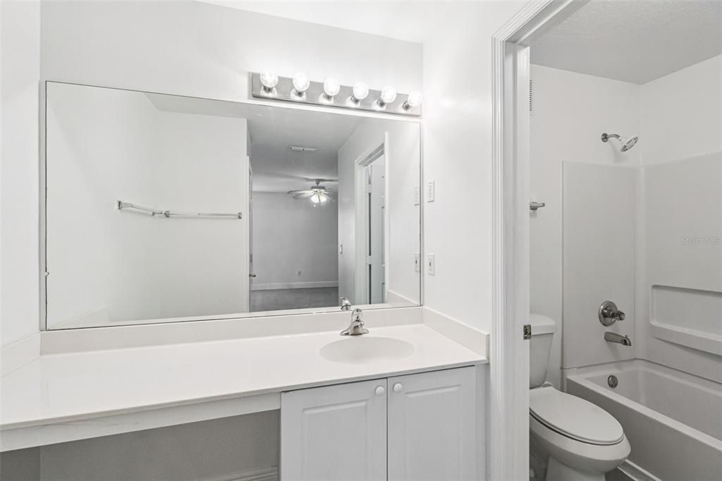 For Rent: $1,895 (3 beds, 2 baths, 1222 Square Feet)