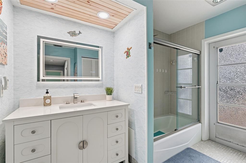 For Sale: $449,999 (3 beds, 2 baths, 1899 Square Feet)