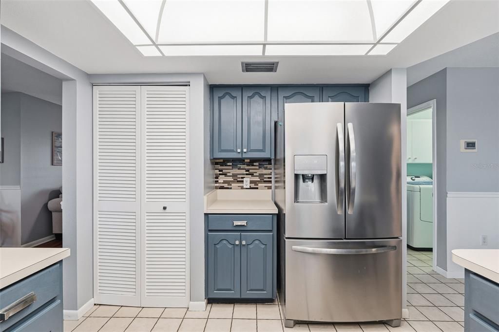 For Sale: $449,999 (3 beds, 2 baths, 1899 Square Feet)
