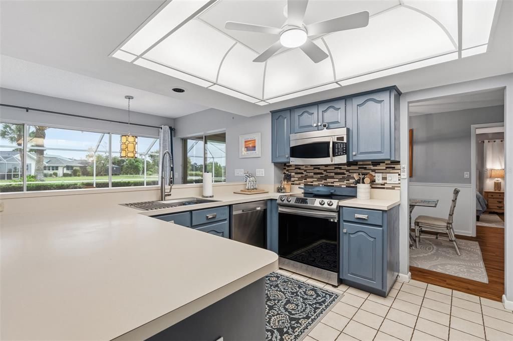 For Sale: $449,999 (3 beds, 2 baths, 1899 Square Feet)