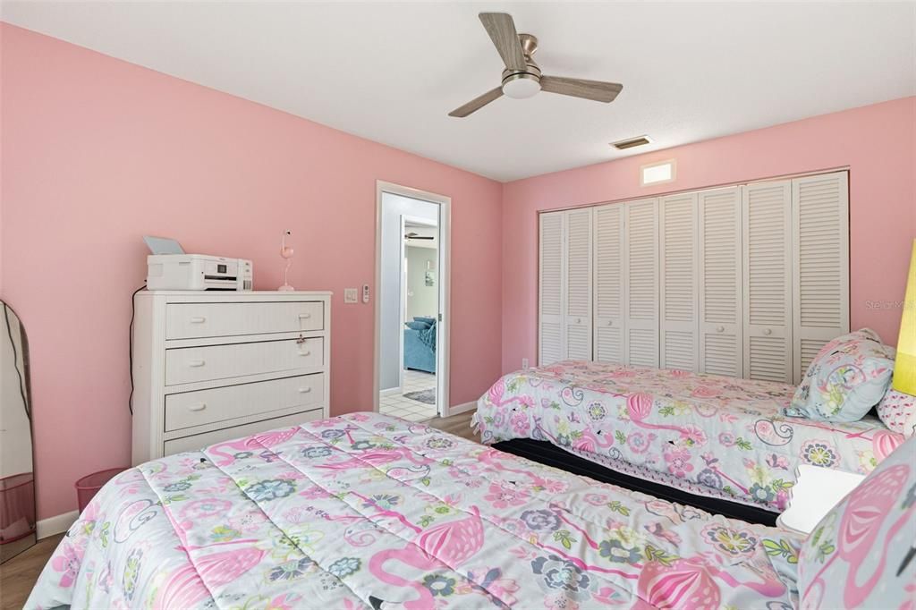For Sale: $449,999 (3 beds, 2 baths, 1899 Square Feet)