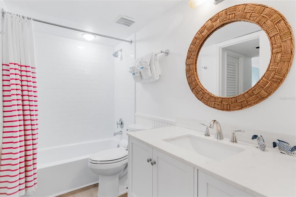 For Sale: $950,000 (3 beds, 2 baths, 1370 Square Feet)