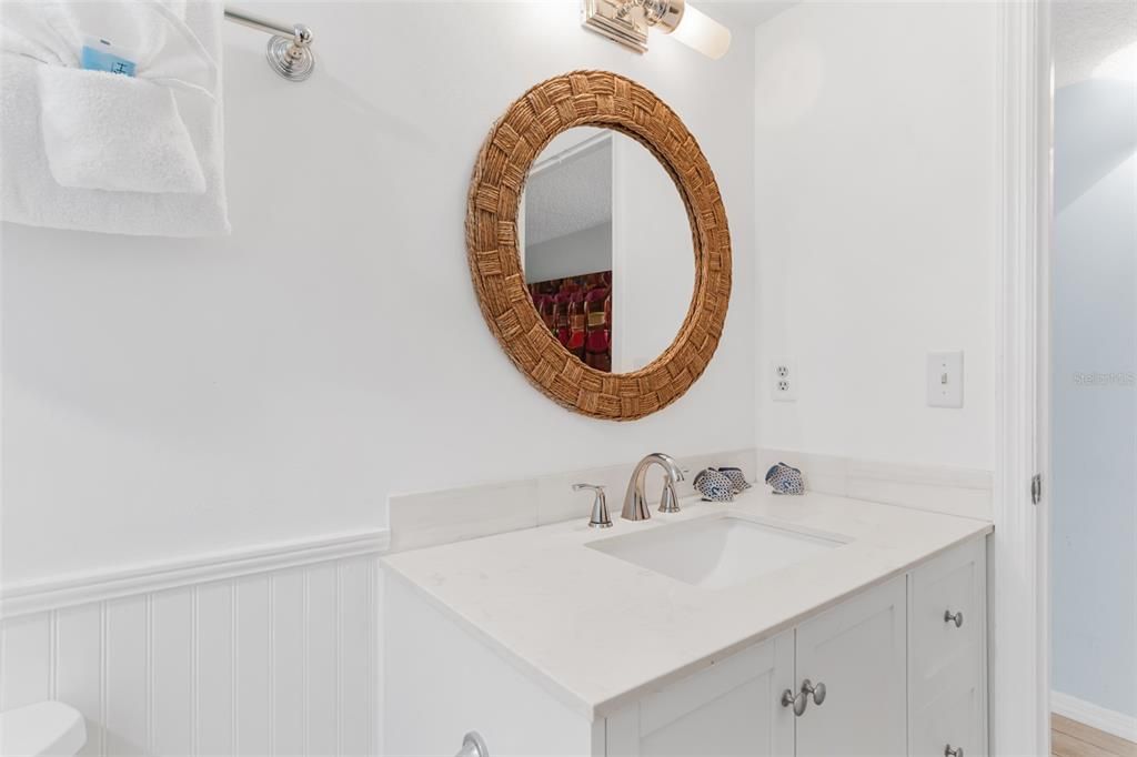 For Sale: $950,000 (3 beds, 2 baths, 1370 Square Feet)