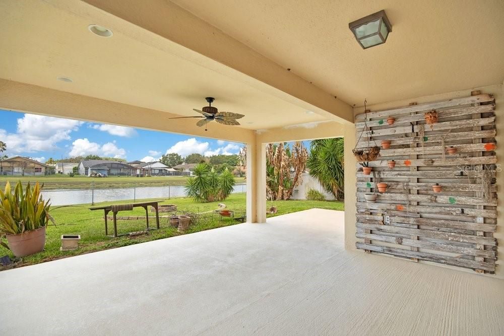 For Sale: $459,900 (4 beds, 2 baths, 1983 Square Feet)