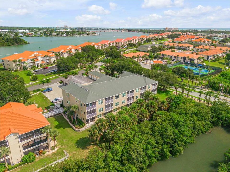 For Sale: $419,000 (3 beds, 3 baths, 1531 Square Feet)