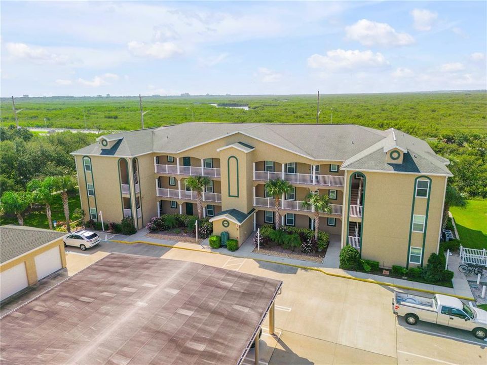 For Sale: $419,000 (3 beds, 3 baths, 1531 Square Feet)