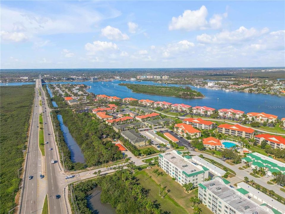 For Sale: $419,000 (3 beds, 3 baths, 1531 Square Feet)