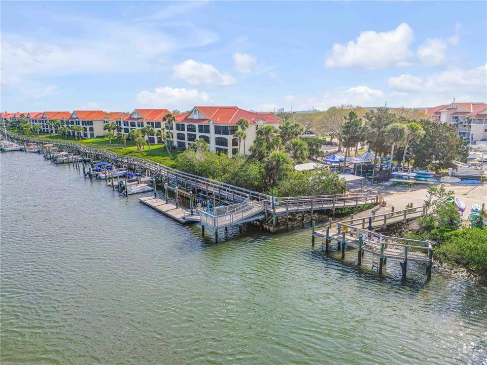 For Sale: $419,000 (3 beds, 3 baths, 1531 Square Feet)