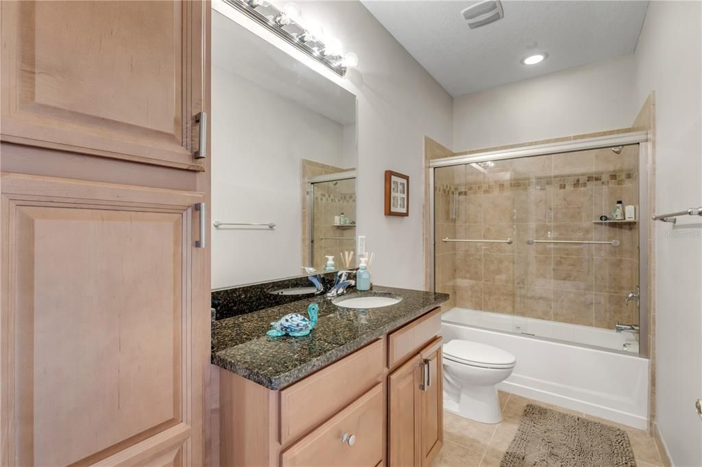 For Sale: $419,000 (3 beds, 3 baths, 1531 Square Feet)
