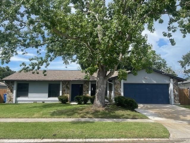 For Rent: $3,000 (4 beds, 2 baths, 1940 Square Feet)