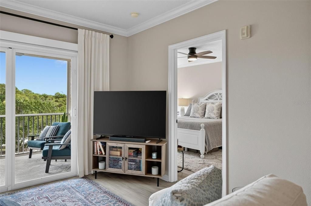 Activo con contrato: $399,000 (3 camas, 2 baños, 1377 Pies cuadrados)