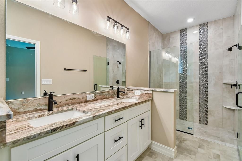 For Sale: $349,900 (3 beds, 2 baths, 1530 Square Feet)