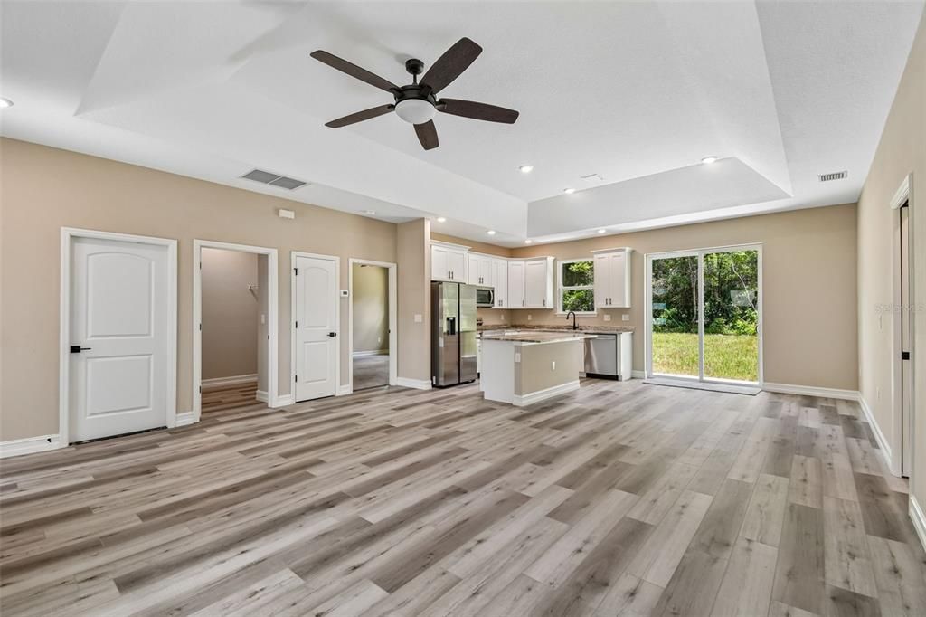 For Sale: $349,900 (3 beds, 2 baths, 1530 Square Feet)