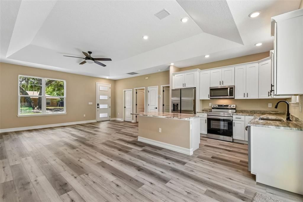 For Sale: $349,900 (3 beds, 2 baths, 1530 Square Feet)