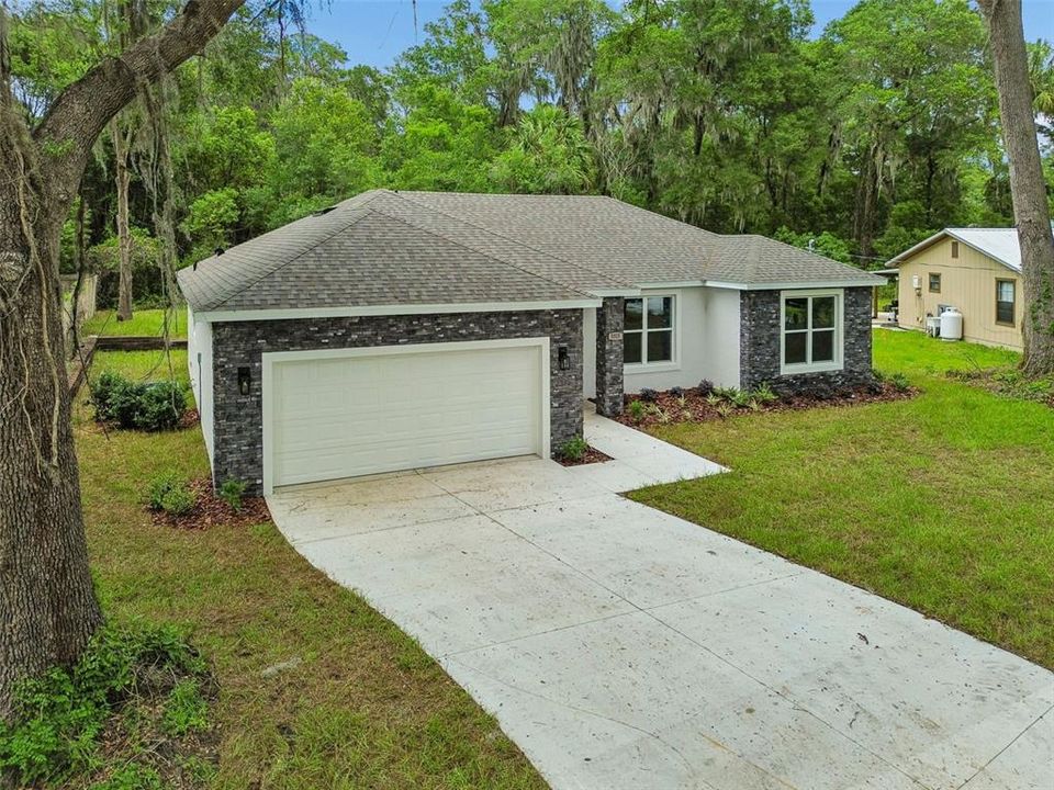 For Sale: $349,900 (3 beds, 2 baths, 1530 Square Feet)