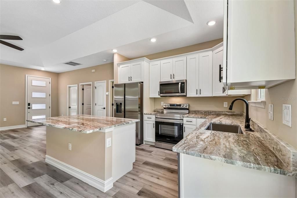 For Sale: $349,900 (3 beds, 2 baths, 1530 Square Feet)