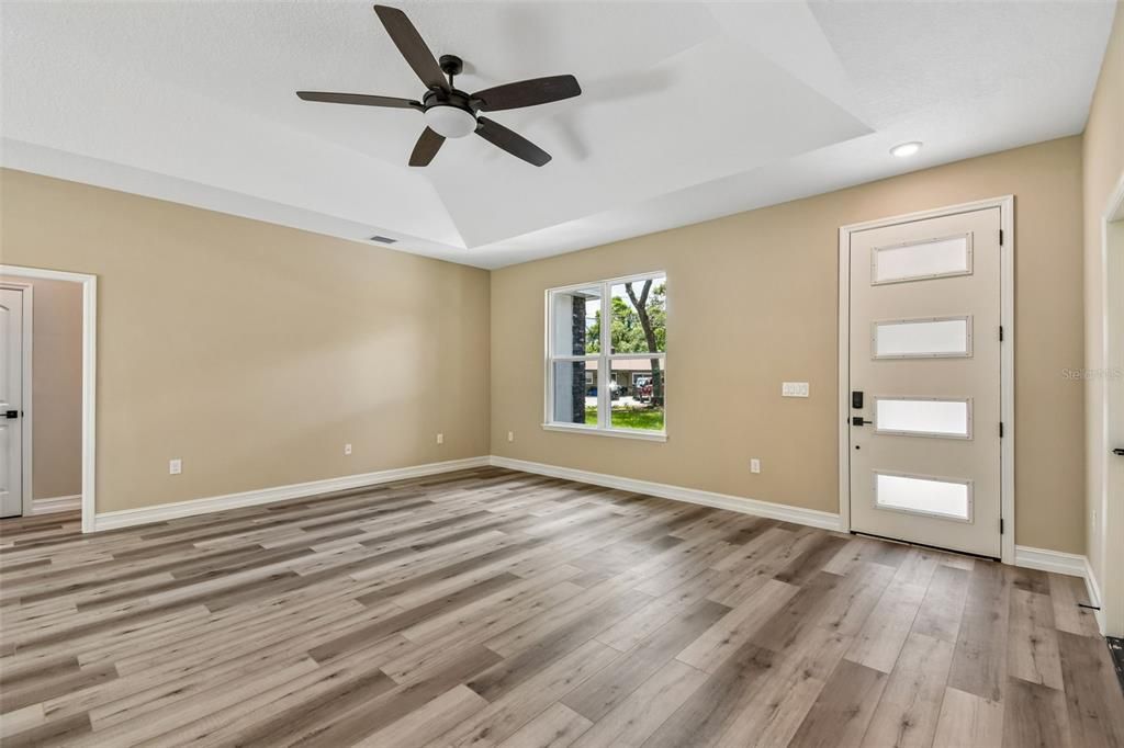 For Sale: $349,900 (3 beds, 2 baths, 1530 Square Feet)