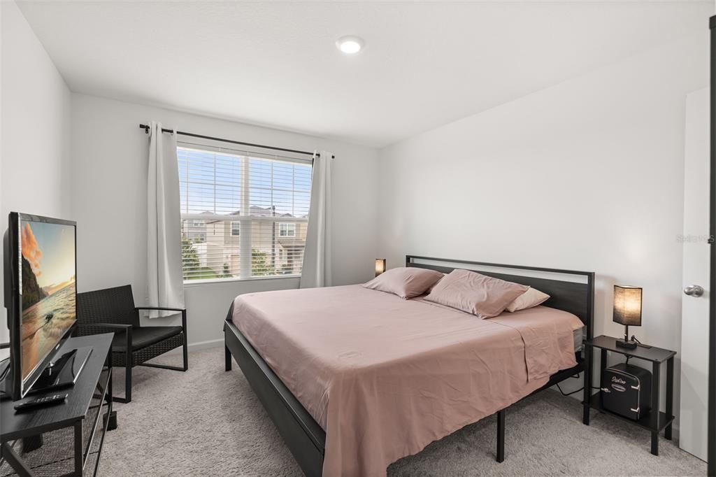 For Sale: $365,000 (3 beds, 2 baths, 1605 Square Feet)