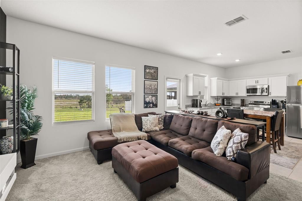 For Sale: $365,000 (3 beds, 2 baths, 1605 Square Feet)