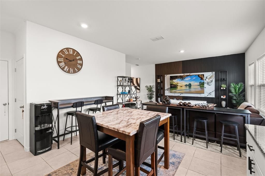 For Sale: $365,000 (3 beds, 2 baths, 1605 Square Feet)
