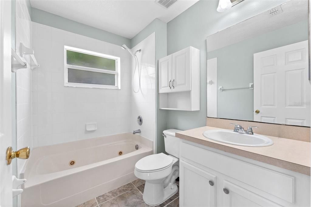 For Sale: $359,900 (4 beds, 2 baths, 1560 Square Feet)