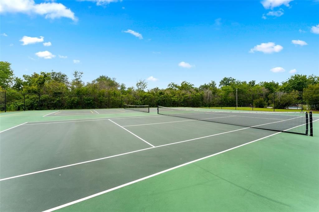 For Sale: $359,900 (4 beds, 2 baths, 1560 Square Feet)