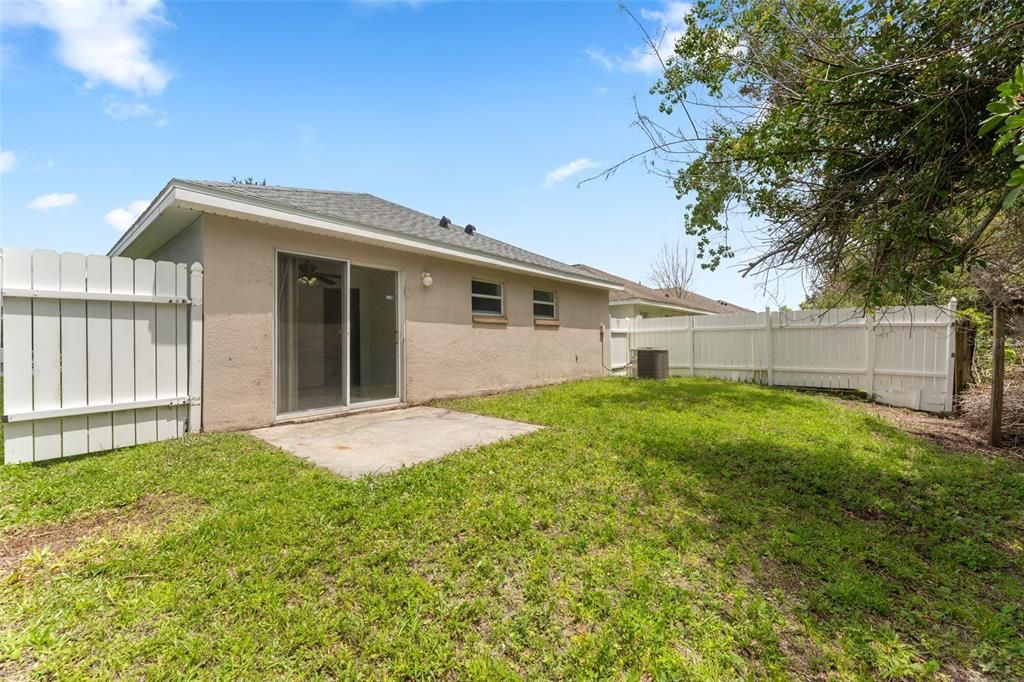 For Sale: $359,900 (4 beds, 2 baths, 1560 Square Feet)
