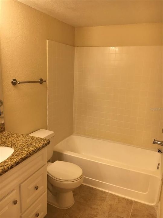 For Rent: $1,250 (1 beds, 1 baths, 711 Square Feet)