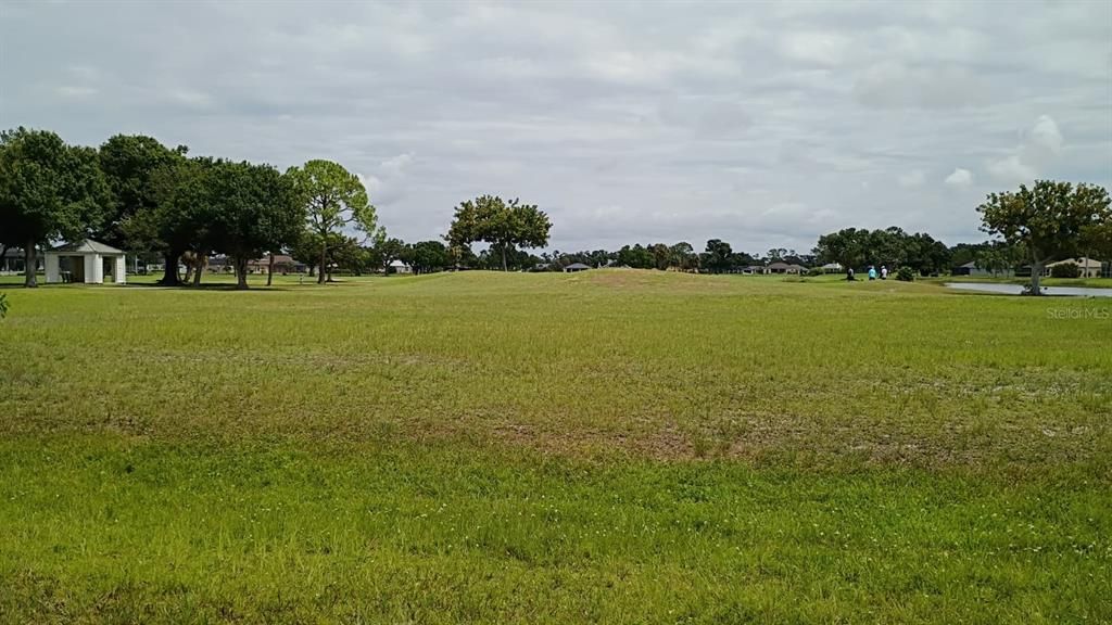 На продажу: $149,900 (0.34 acres)