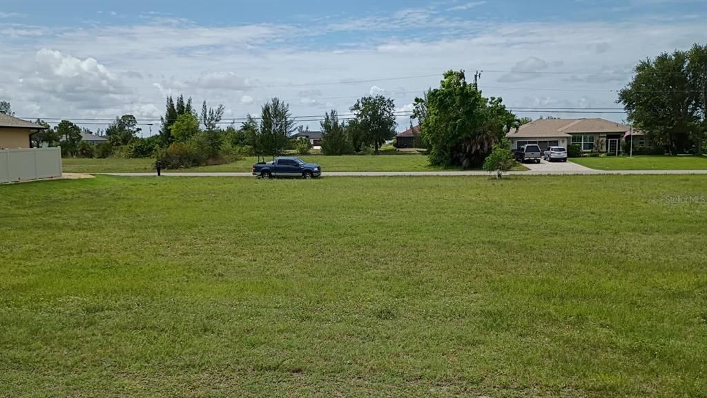 На продажу: $149,900 (0.34 acres)