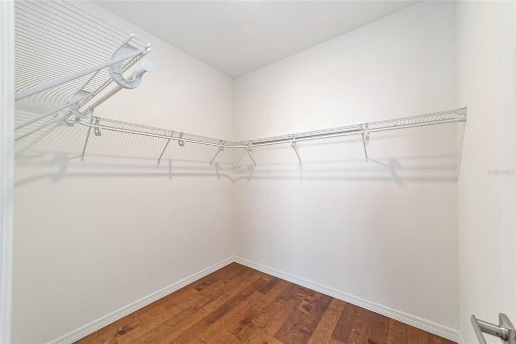 For Sale: $309,900 (2 beds, 2 baths, 1500 Square Feet)