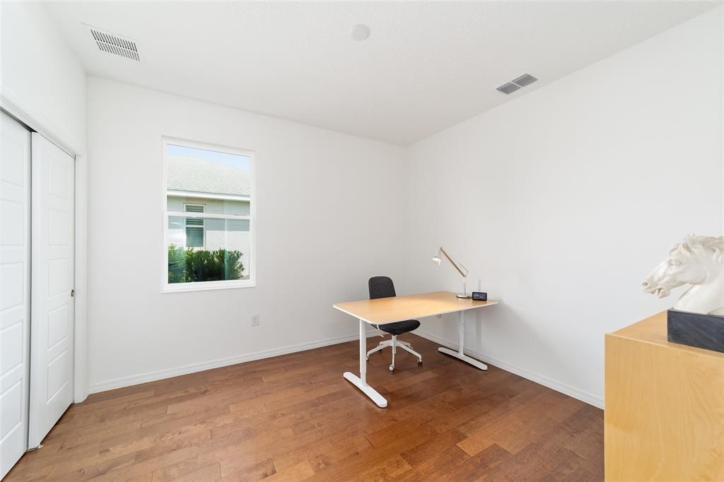 For Sale: $309,900 (2 beds, 2 baths, 1500 Square Feet)