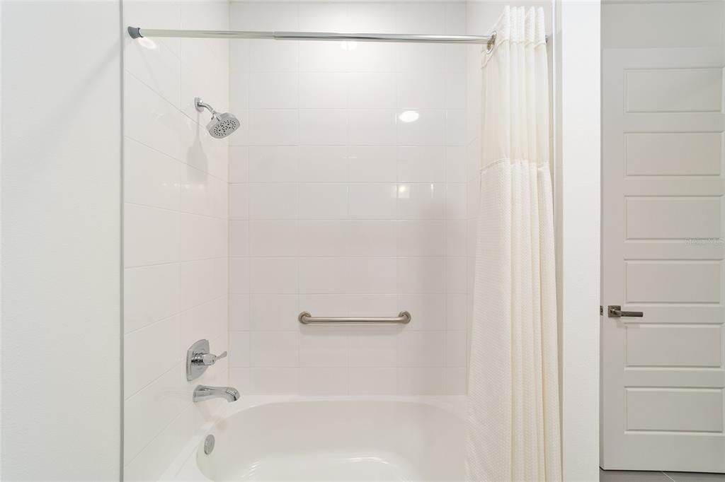 For Sale: $309,900 (2 beds, 2 baths, 1500 Square Feet)