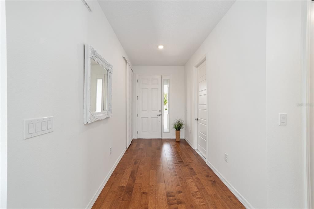 For Sale: $309,900 (2 beds, 2 baths, 1500 Square Feet)