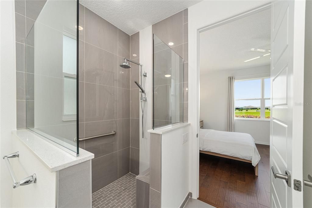 For Sale: $309,900 (2 beds, 2 baths, 1500 Square Feet)