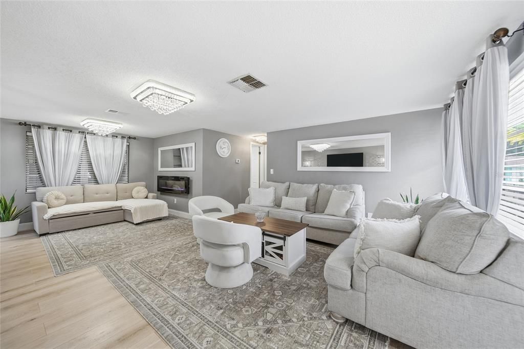 En Venta: $290,000 (2 camas, 2 baños, 1278 Pies cuadrados)