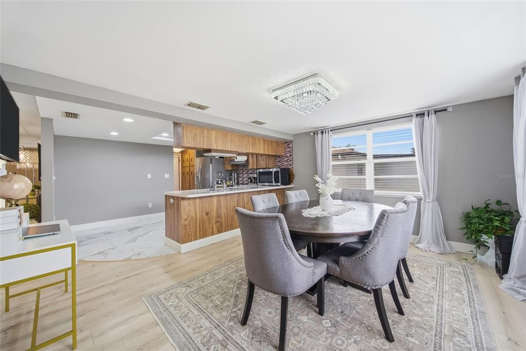 En Venta: $290,000 (2 camas, 2 baños, 1278 Pies cuadrados)