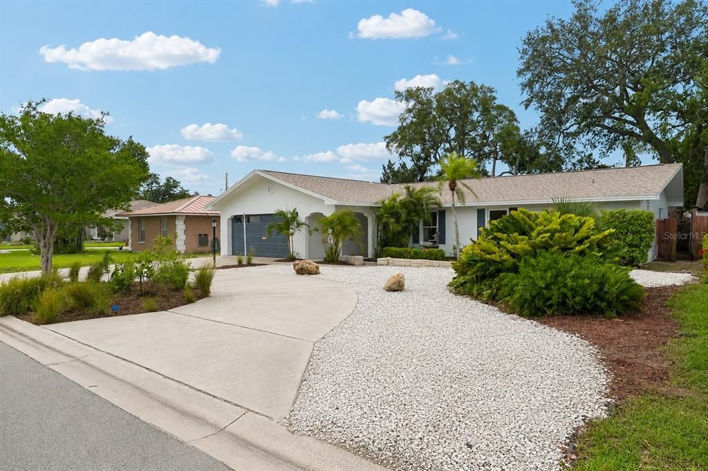 For Sale: $599,000 (3 beds, 2 baths, 1677 Square Feet)