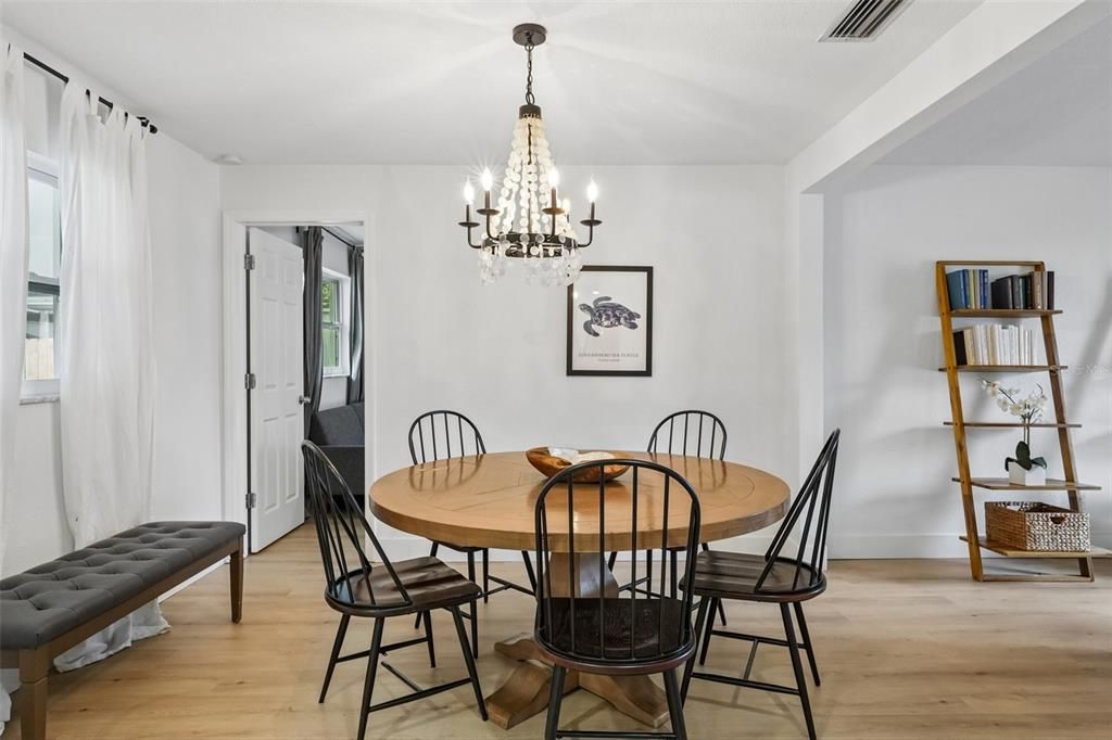 For Sale: $599,000 (3 beds, 2 baths, 1677 Square Feet)