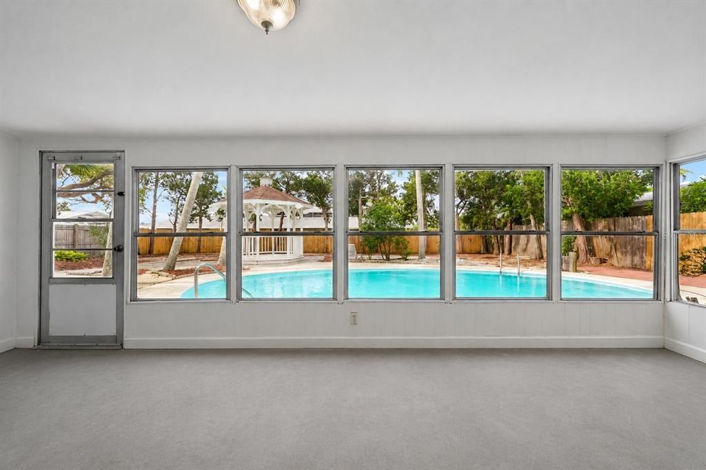 For Sale: $599,000 (3 beds, 2 baths, 1677 Square Feet)