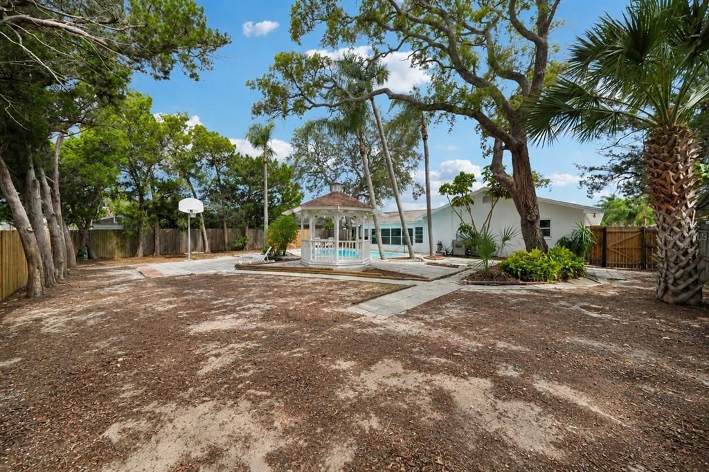 For Sale: $599,000 (3 beds, 2 baths, 1677 Square Feet)